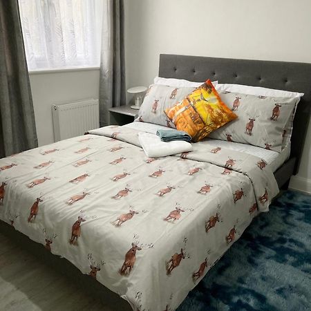 Stanton - Impeccable And Stylish 2 Bedroom Дагенъм Екстериор снимка