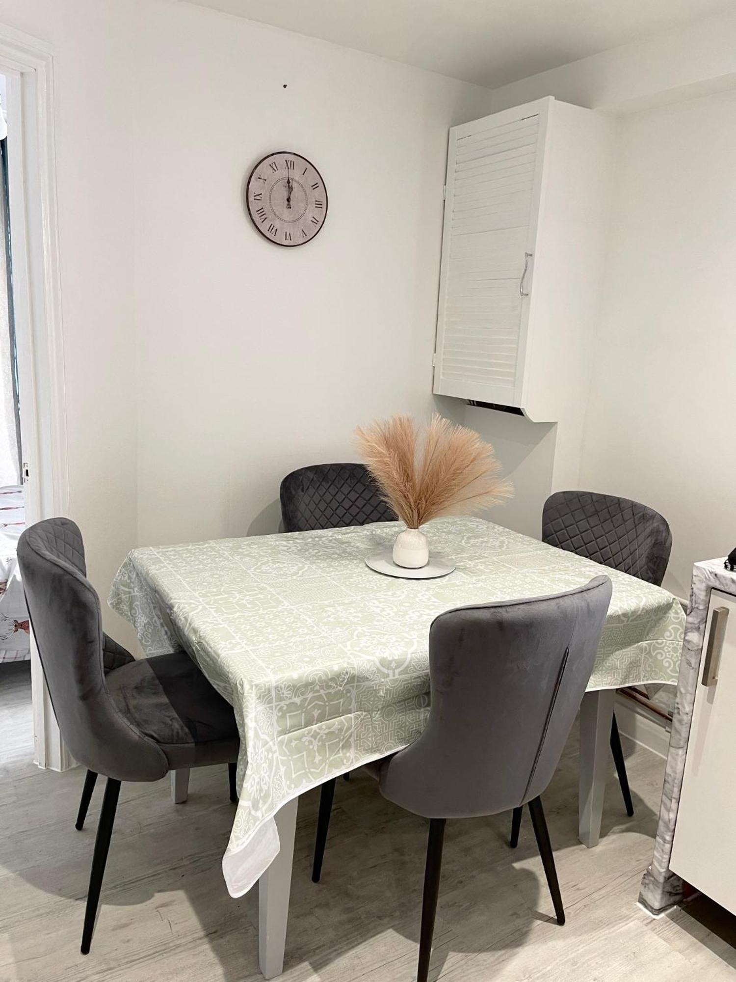 Stanton - Impeccable And Stylish 2 Bedroom Дагенъм Екстериор снимка
