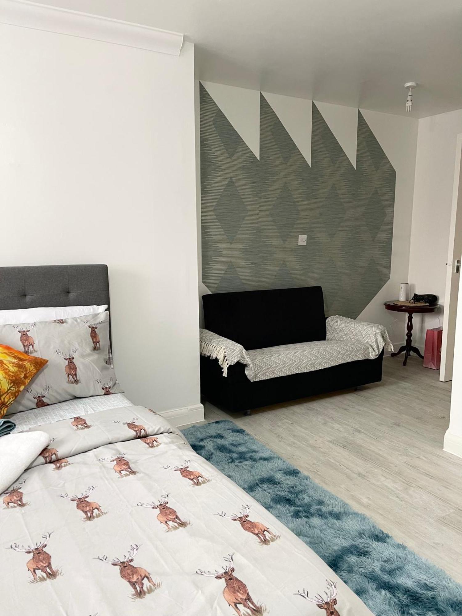 Stanton - Impeccable And Stylish 2 Bedroom Дагенъм Екстериор снимка