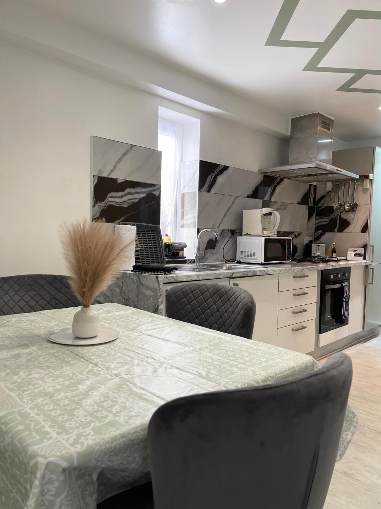 Stanton - Impeccable And Stylish 2 Bedroom Дагенъм Екстериор снимка
